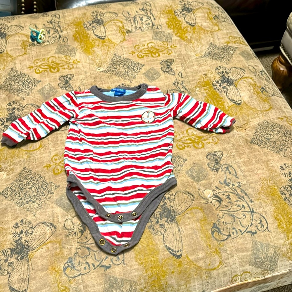 Infant long sleeve bodysuit